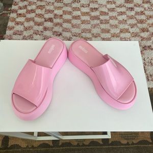 Melissa platform slides